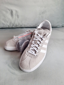 Новые теннисные кроссовки ADIDAS! (1 фото из 4)