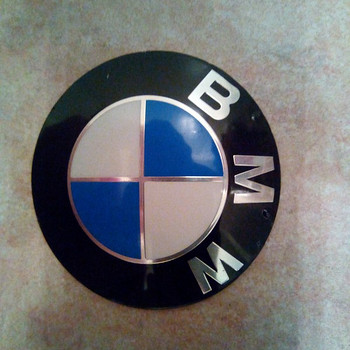 Эмблема BMW