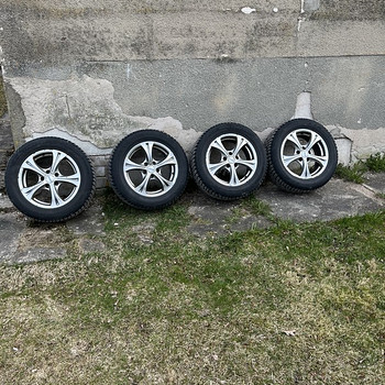 Hankook naelrehvid koos velgedega