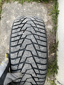 Hankook naelrehvid koos velgedega (3 foto / 3)
