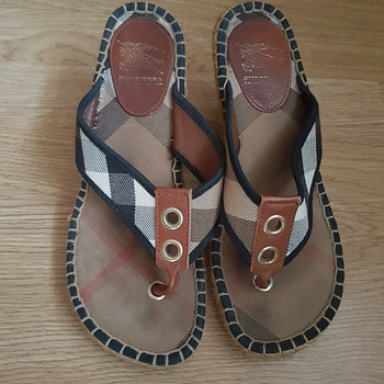 Burberry kingad