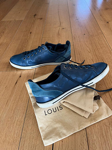Louis Vuitton 42 размер (1 фото из 3)