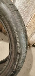 Pirelli 245/45/19 (3 фото из 3)
