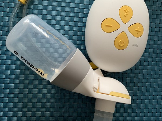 Продам электро молокоотсос Medela