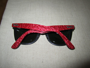 RAY-BAN. Wayfarer. b&l .USA. (2 foto / 3)