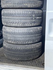 BF Goodrich g-Grip 245/45 R17 99Y XL (2 foto / 4)