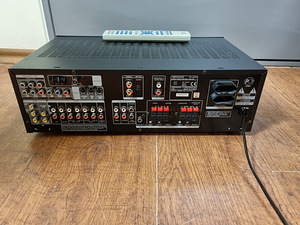 Kenwood KRF-V6090D Audio Video Surround Receiver  (3 foto / 3)