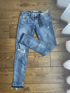 НОВИНКА Джинсы Guess 27/31 (скорее 26) (5 фото из 5)