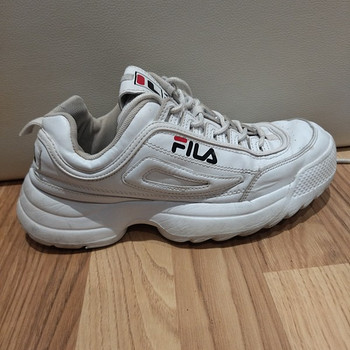 Fila tossud