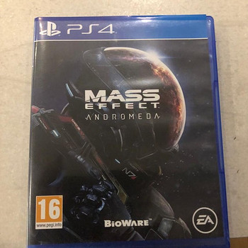 PLAYSTATION 4 MASS EFFECT