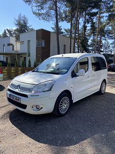 Autorent. Rentida auto.Muuga tee 112 (3 foto / 10)