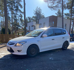 Autorent. Rentida auto.Muuga tee 112 (8 foto / 10)