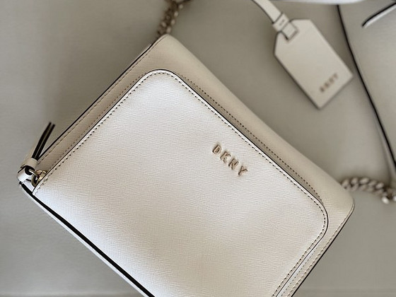 Женская сумка DKNY