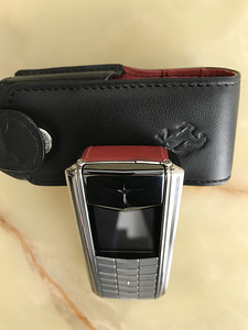 VERTU FERRARI (7 фото из 8)