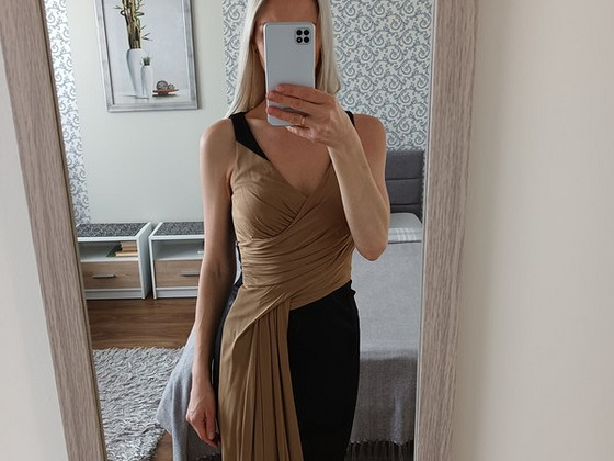 Pidulik kleit, Karen Millen