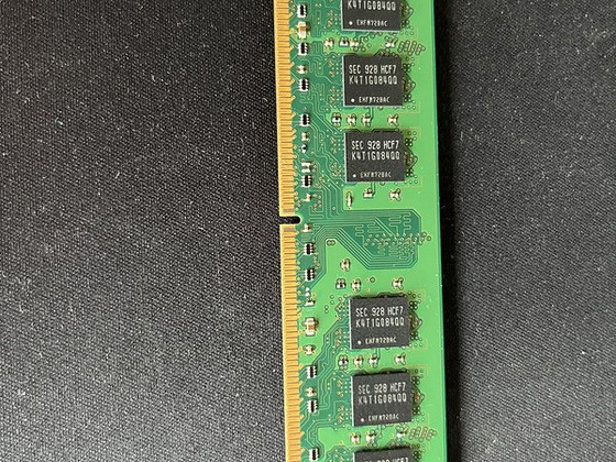 Samsung 2GB DDR2 800MHz ram-i pulk