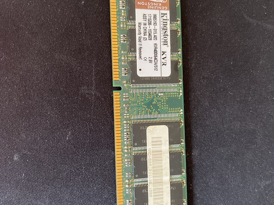 Kingston 512MB 400 MHz DDR CL3 ram-i pulk
