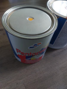 Värv metallile, 2,7 l. värv must, punane, sinine, valge. (3 foto / 6)