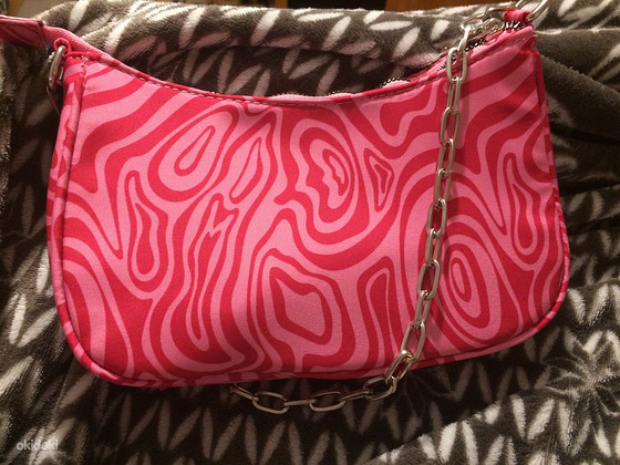 Roosa ketikott
