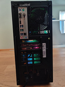 Ryzen 36 5 3600XT / GTX 1080Ti / 16 ГБ / M2 + жесткий диск для игровых ПК (7 фото из 8)
