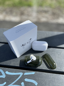 AirPods про (1 фото из 2)