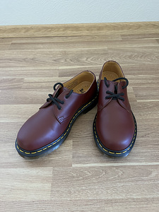 Dr. Martens (1 foto / 1)