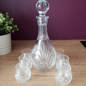 Kristallist komplekt