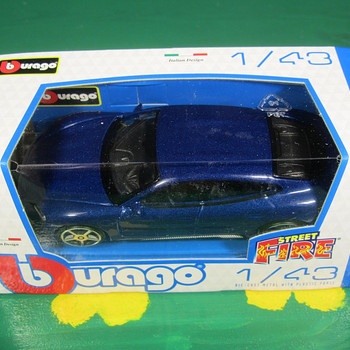 Модель автомобиля Porsche Taycan 1:43 - НОВАЯ