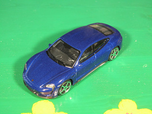 Mudelauto Porsche Taycan 1:43 - UUS! (3 foto / 7)