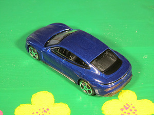 Mudelauto Porsche Taycan 1:43 - UUS! (4 foto / 7)