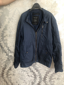 Müüa vähekasutatud tuulejope Calvin Klein ,s S/M (1 foto / 3)