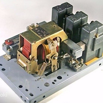 КОНТАКТОР КМ 2372-Т2, 50А