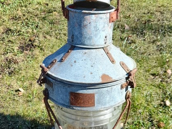 Vana laevalatern.