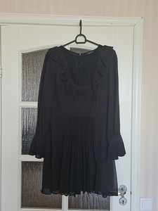 Karen Millen kleit 12 (1 foto / 2)