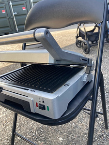 Severin Grill (2 foto / 2)