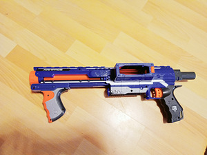 Nerf elite rampage (2 фото из 3)