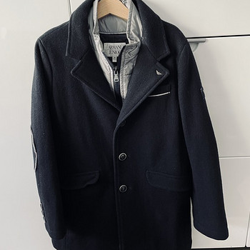 Armani Junior mantel