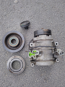 Toyota Land Cruiser 120 kliima kompressor (1 foto / 3)