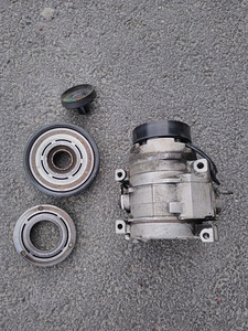 Toyota Land Cruiser 120 kliima kompressor (3 foto / 3)