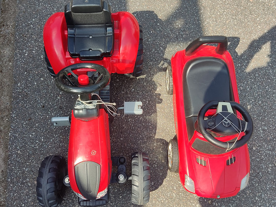 Müüa korralikud laste pedaaltraktor ja isteauto, tõukeauto