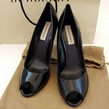 Новые туфли Burberry