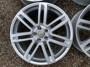 20" Audi originaalveljed 5x112 (uued) (1 foto / 10)