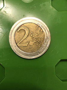 Монета (2 фото из 2)