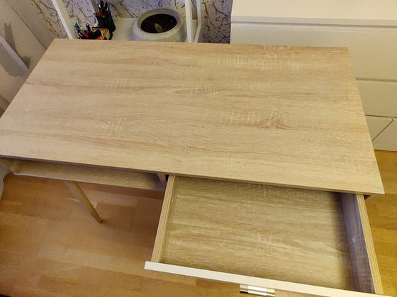 Kirjatuslaud / Desk