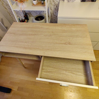 Kirjatuslaud / Desk