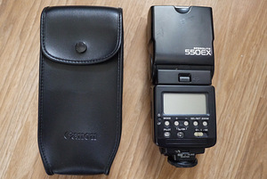 Canon Speedlite 220EX / 430EX II / 580EX (2 foto / 6)