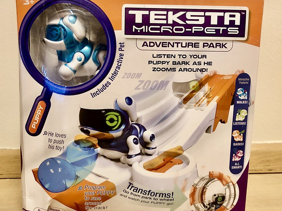 Teksta Micro-Pets Adventure Park interaktiivne mäng pakendis