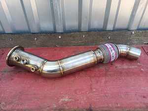 Downpipe даунпайп BMW (1 фото из 10)