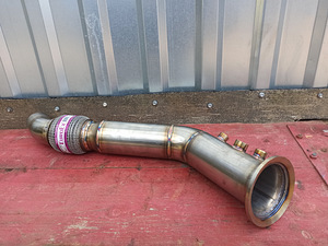 Downpipe даунпайп BMW (9 фото из 10)