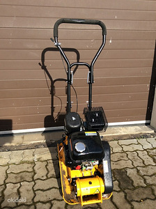 Rammer (vibroplaat) rent (2 foto / 3)